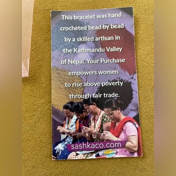 Sashka hand-crocheted beaded bracelet - Picture 4 of 4